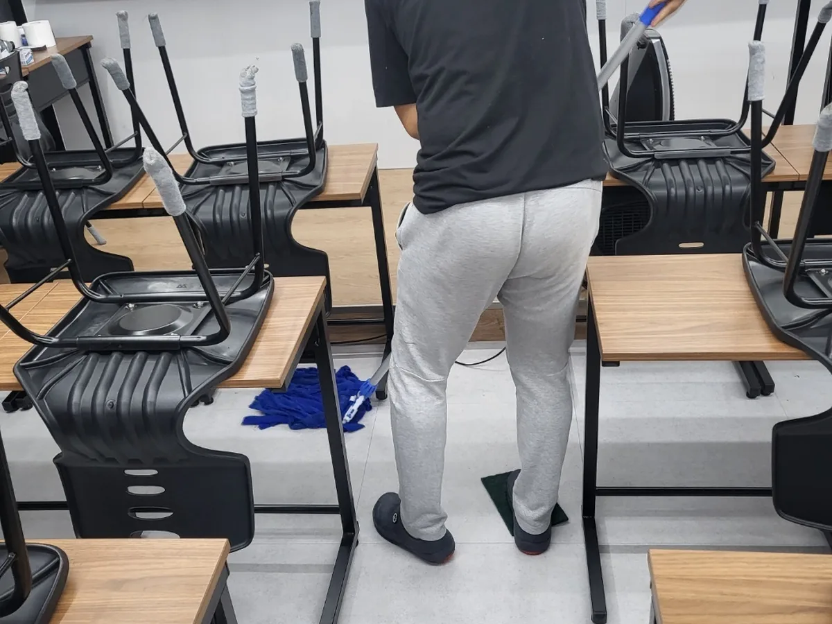 신안군 장산면 스터디카페 운영실·미팅룸 위생청소 사례 - 행진크린
